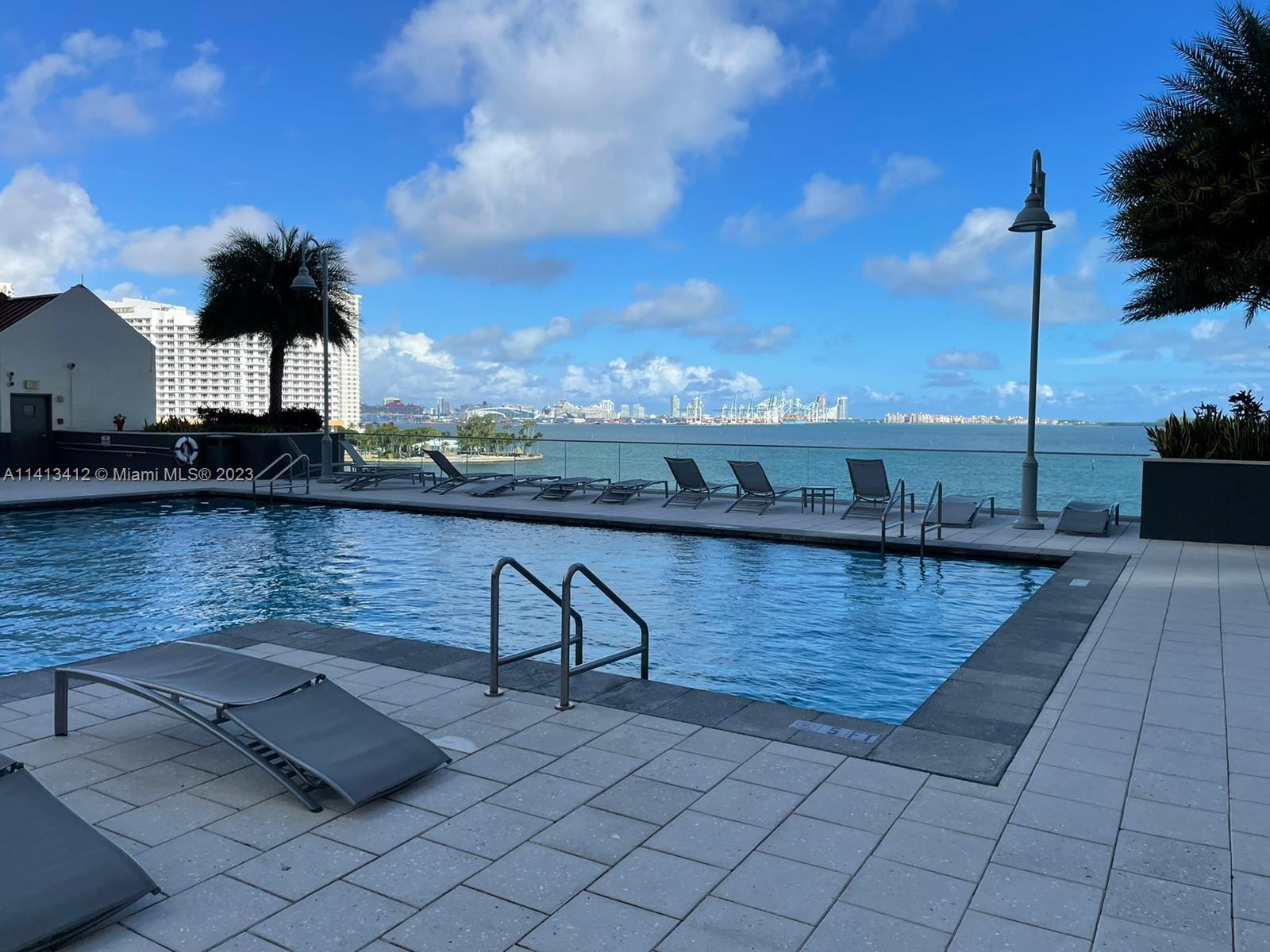 1155 Brickell Bay Dr # 1607