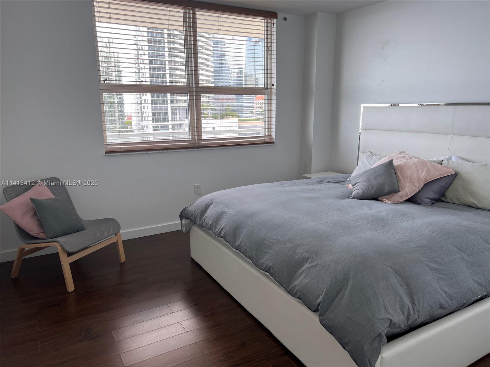 1155 Brickell Bay Dr # 1607