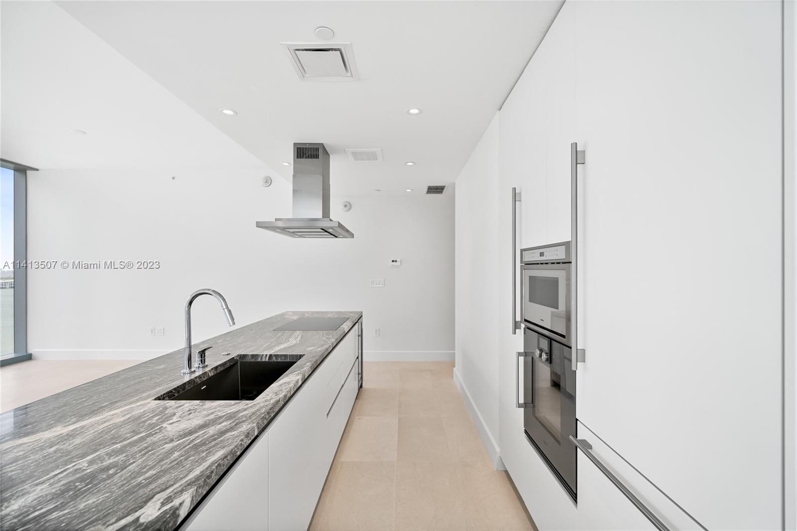 700 NE 26th Ter Unit: 1406