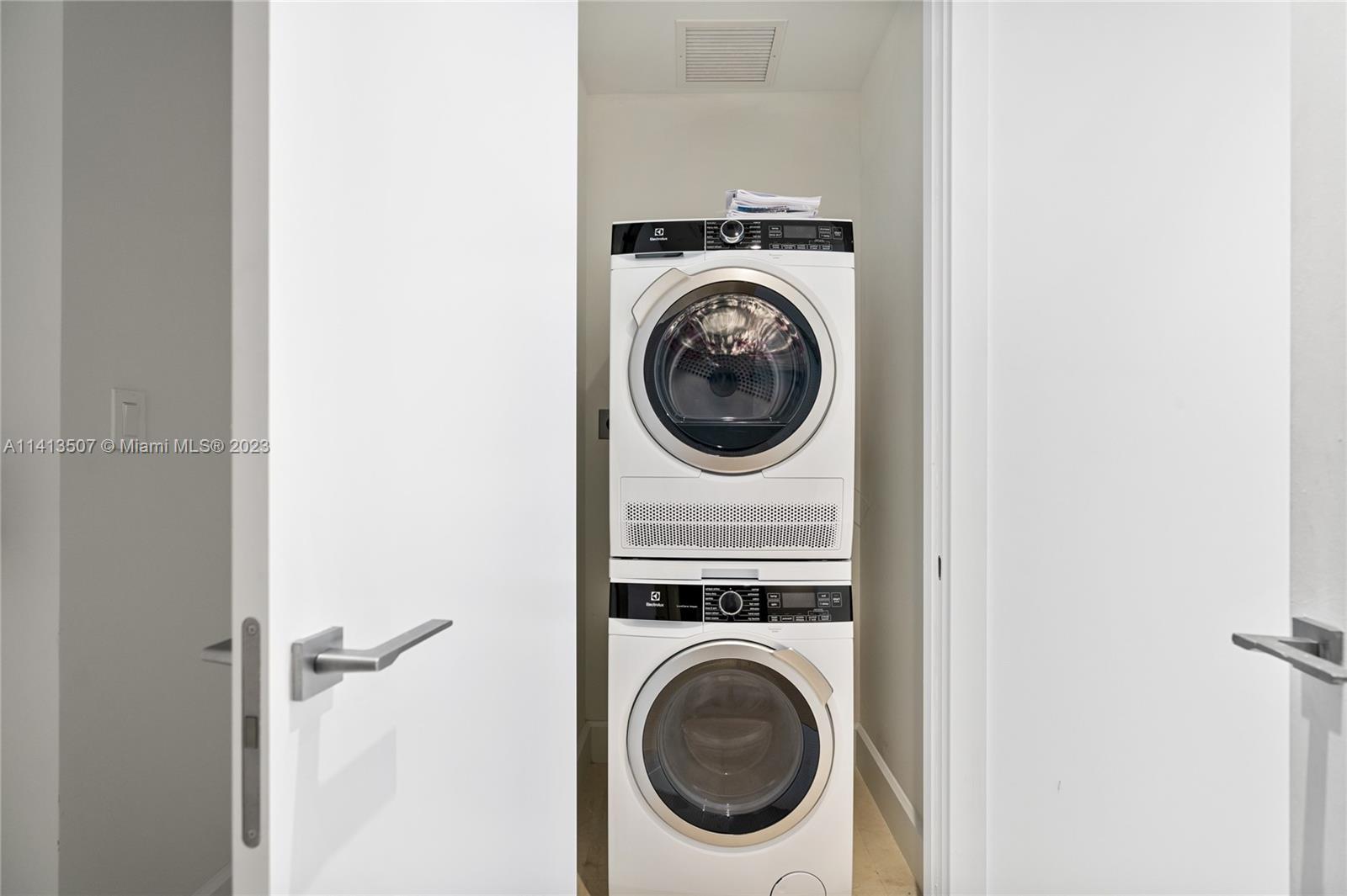700 NE 26th Ter Unit: 1406
