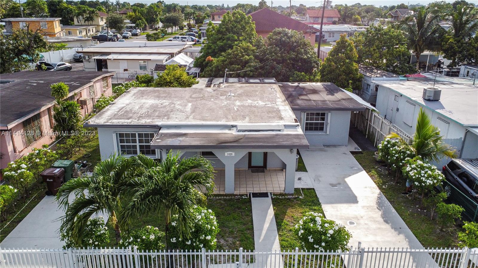 1420 E 10th Ave