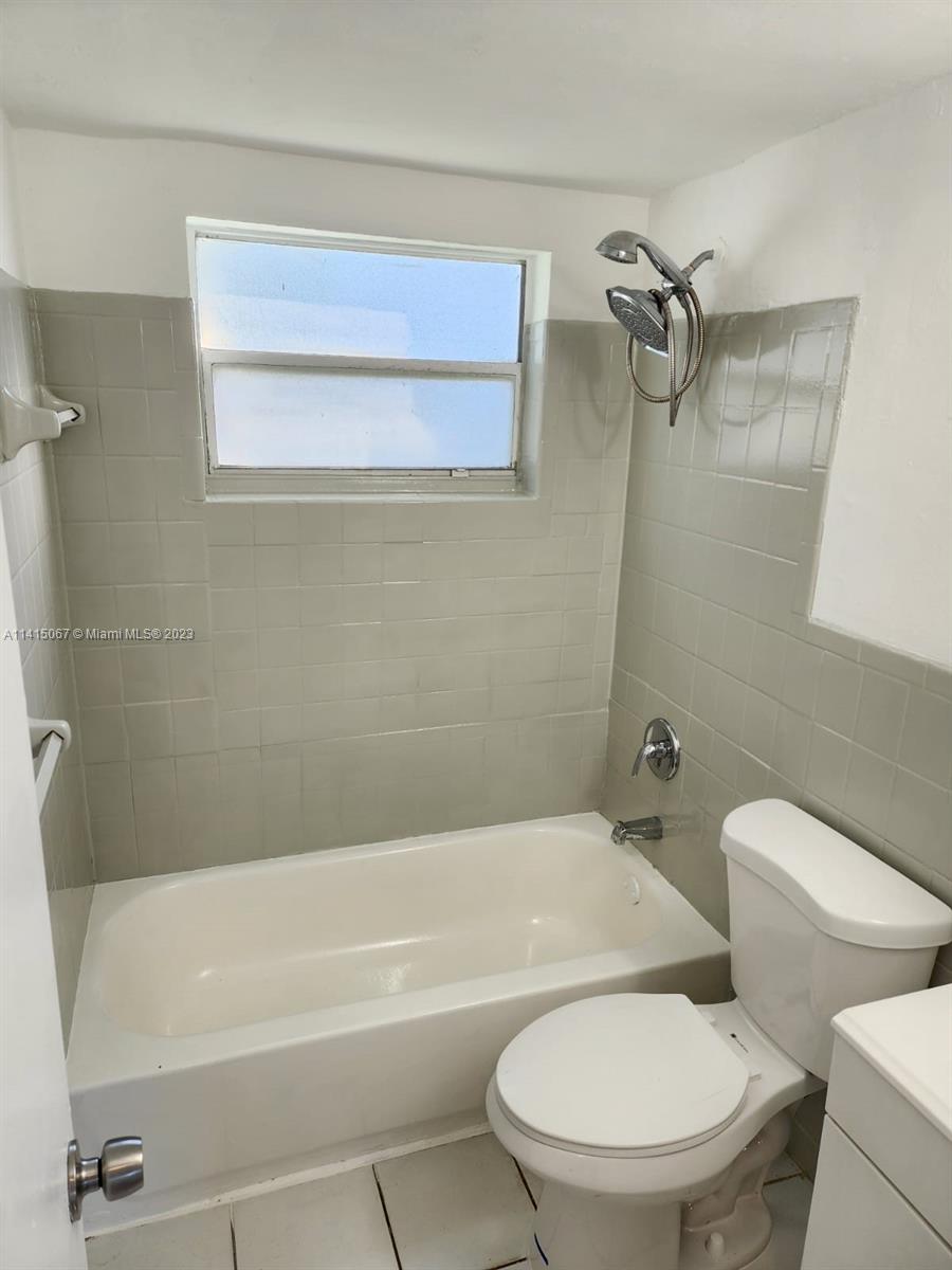 8262 NE 1st Ave # 3