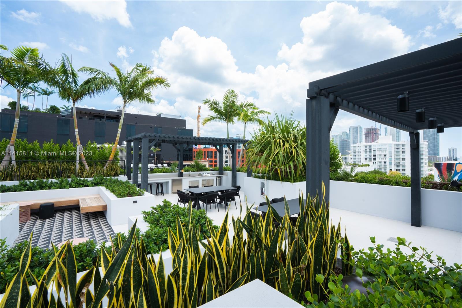 129 NW 26th St Unit: 303