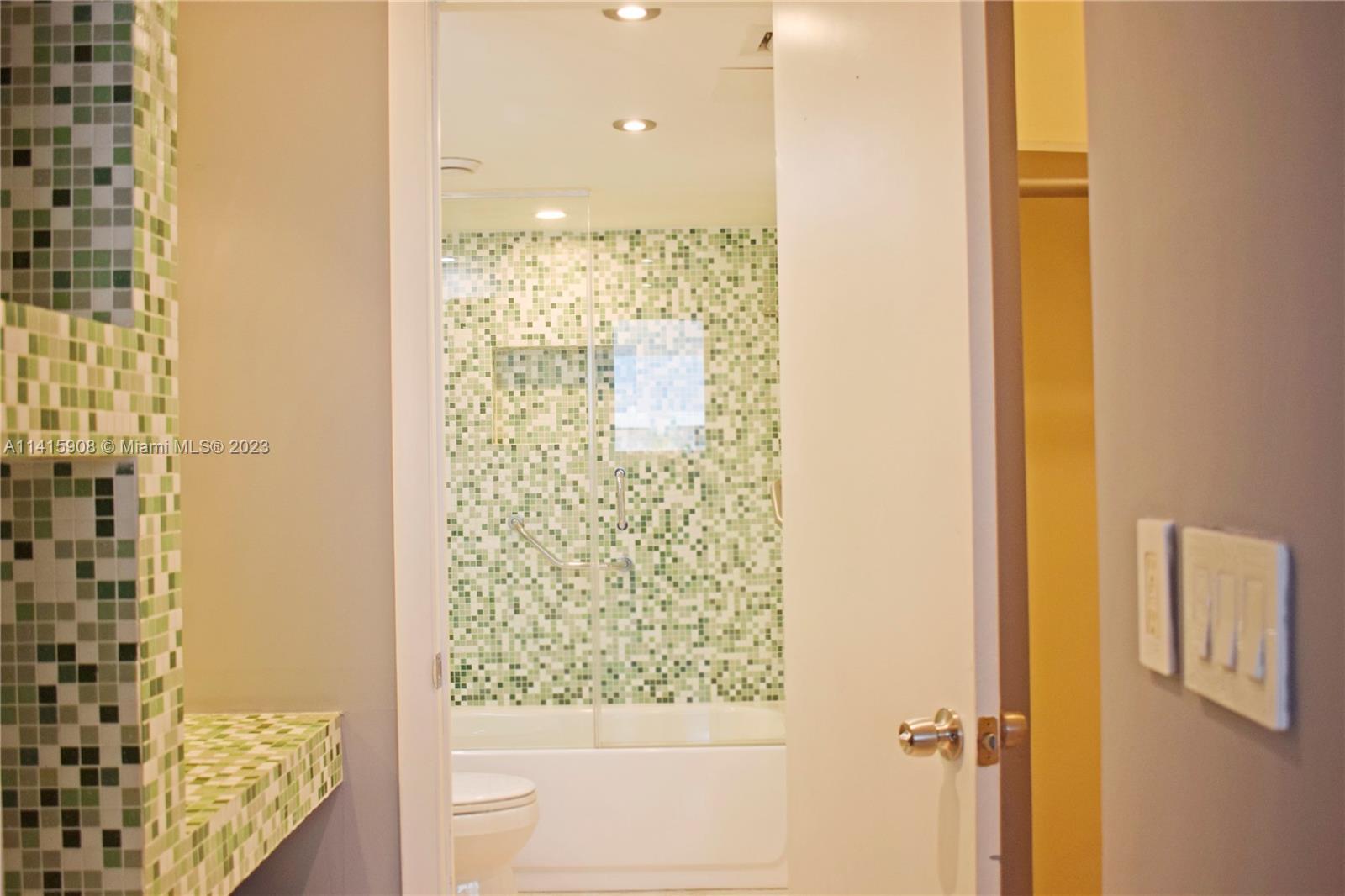 401 Ocean Dr # 1120