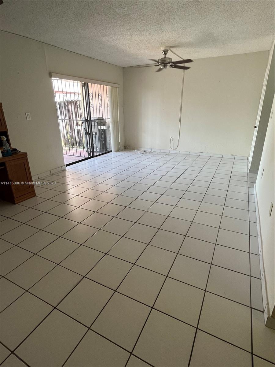 857 W 79th Pl