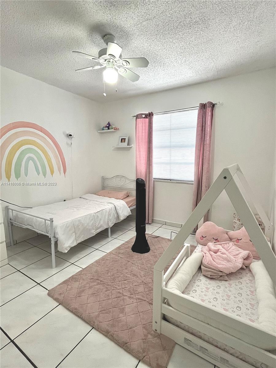857 W 79th Pl