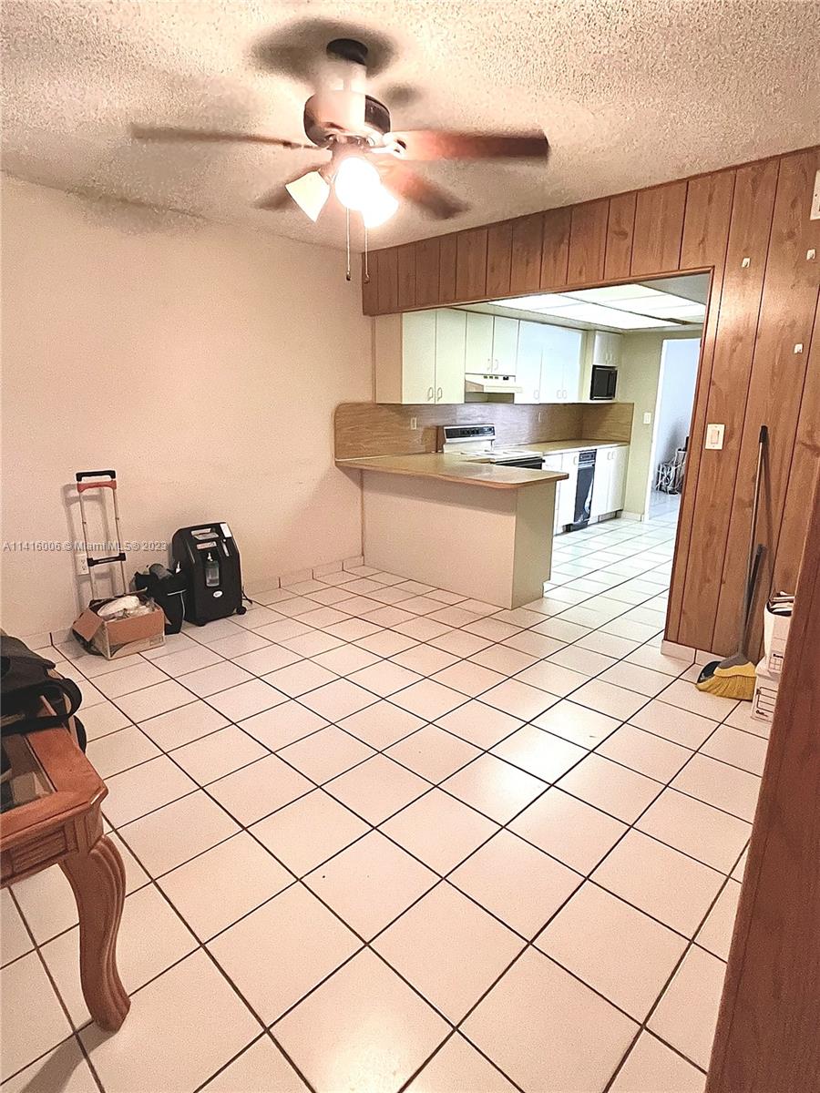 857 W 79th Pl