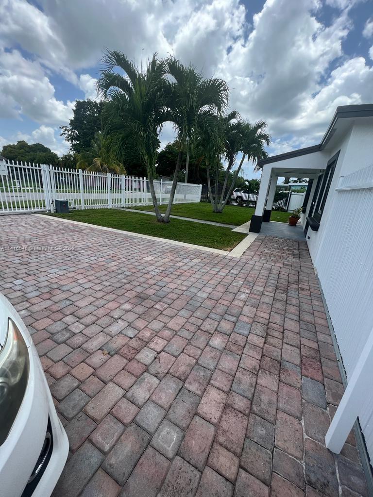 10120 SW 170th Ter