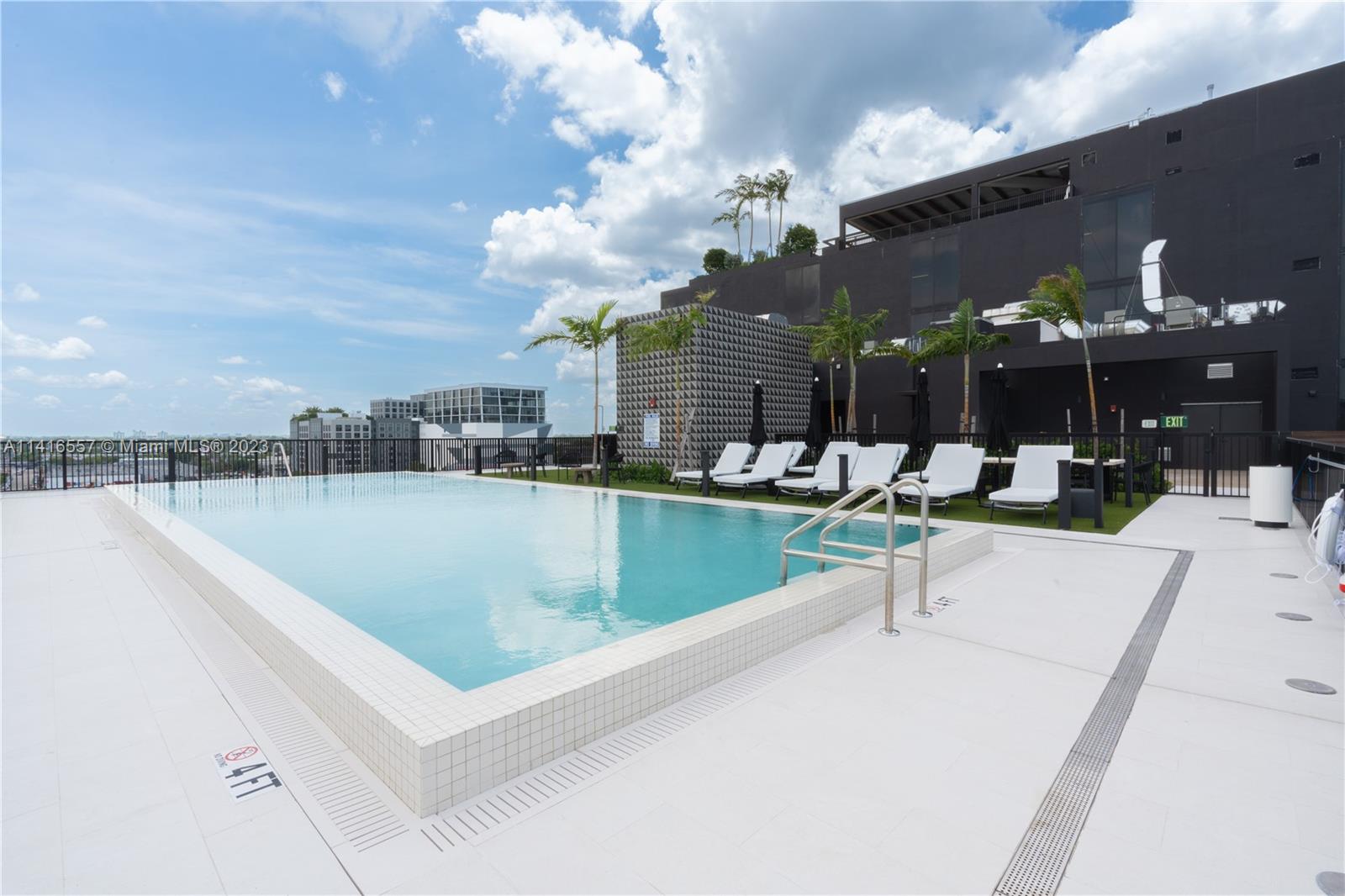 127 NW 27th St Unit: 501