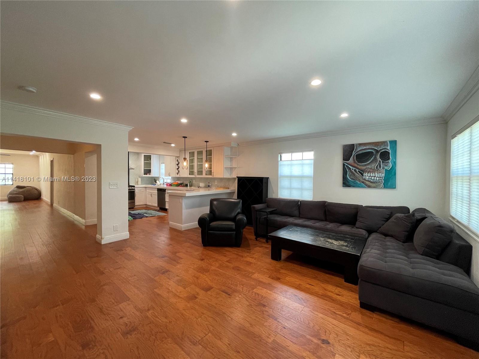 1525 Funston St