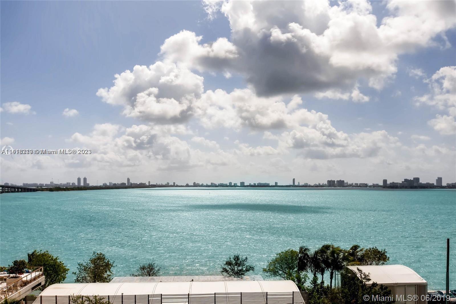 650 NE 32 St # 3605