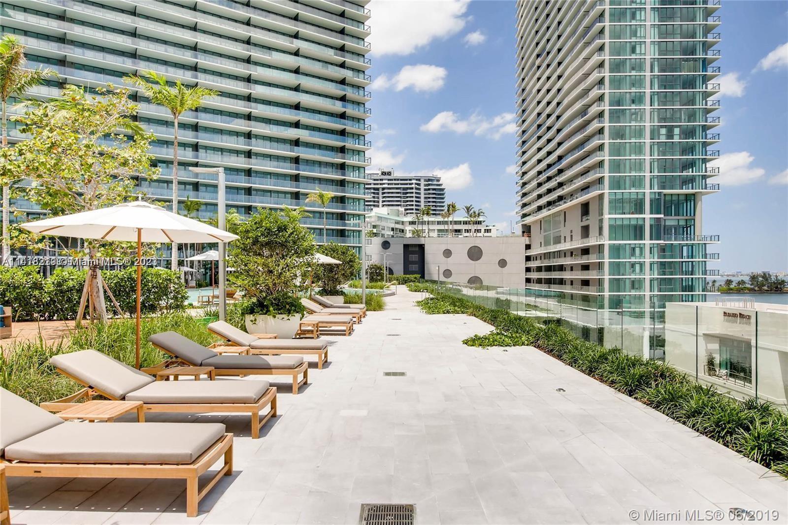 650 NE 32 St # 3605