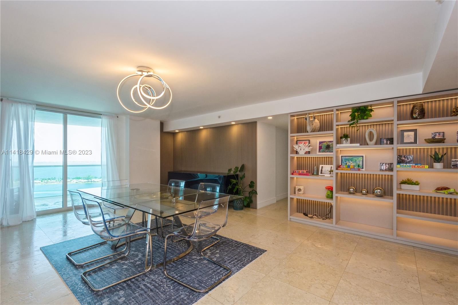 2101 Brickell Ave Unit: 2106/2107