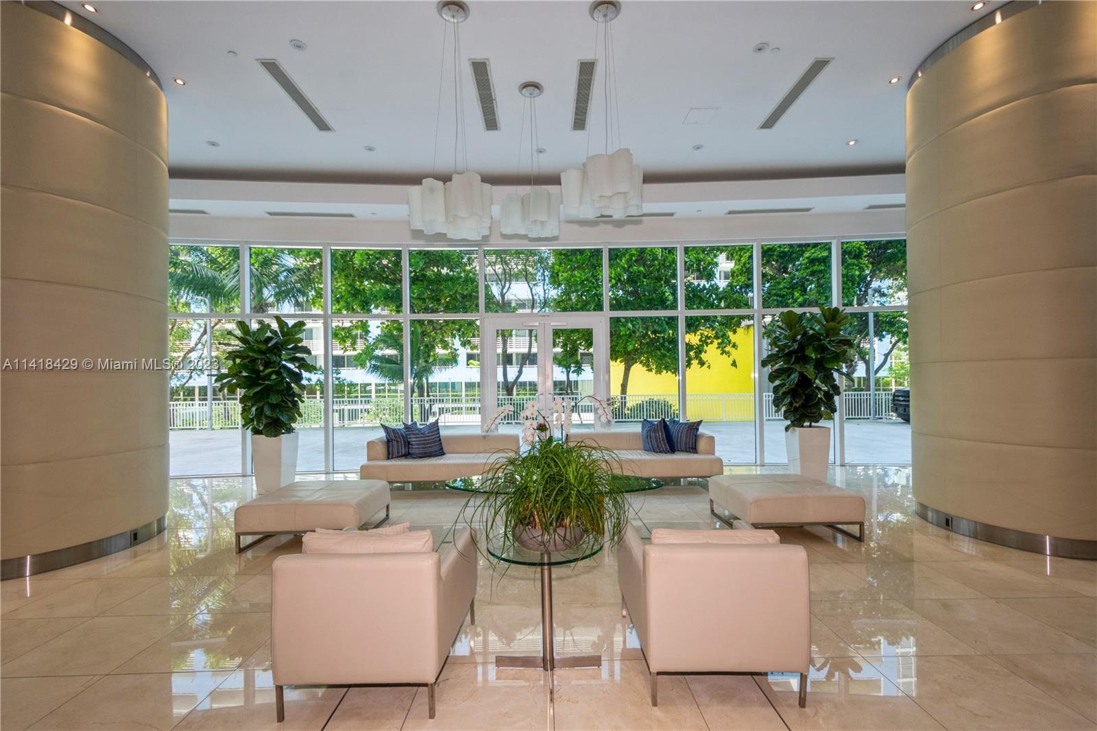 2101 Brickell Ave Unit: 2106/2107