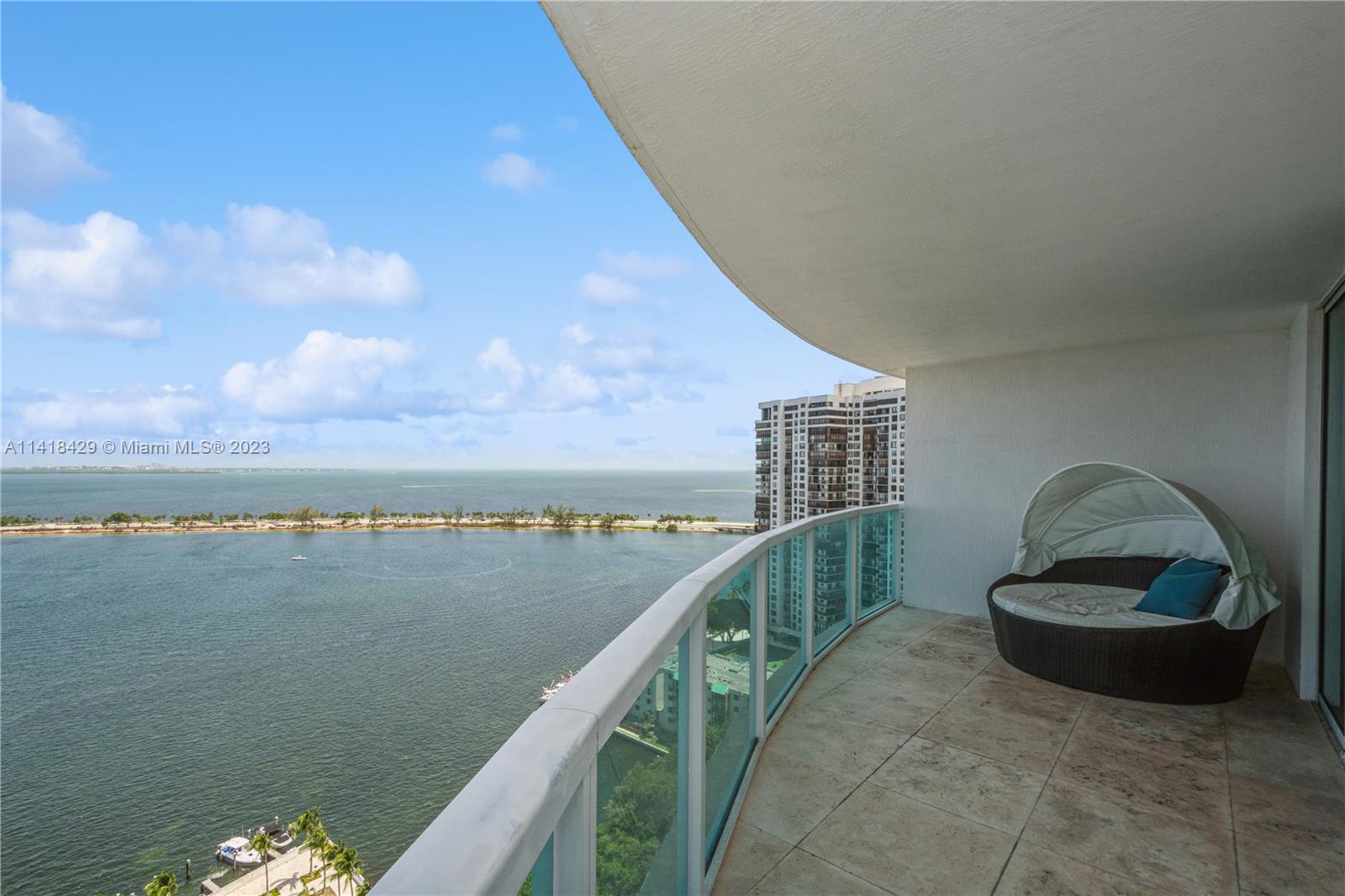 2101 Brickell Ave Unit: 2106/2107