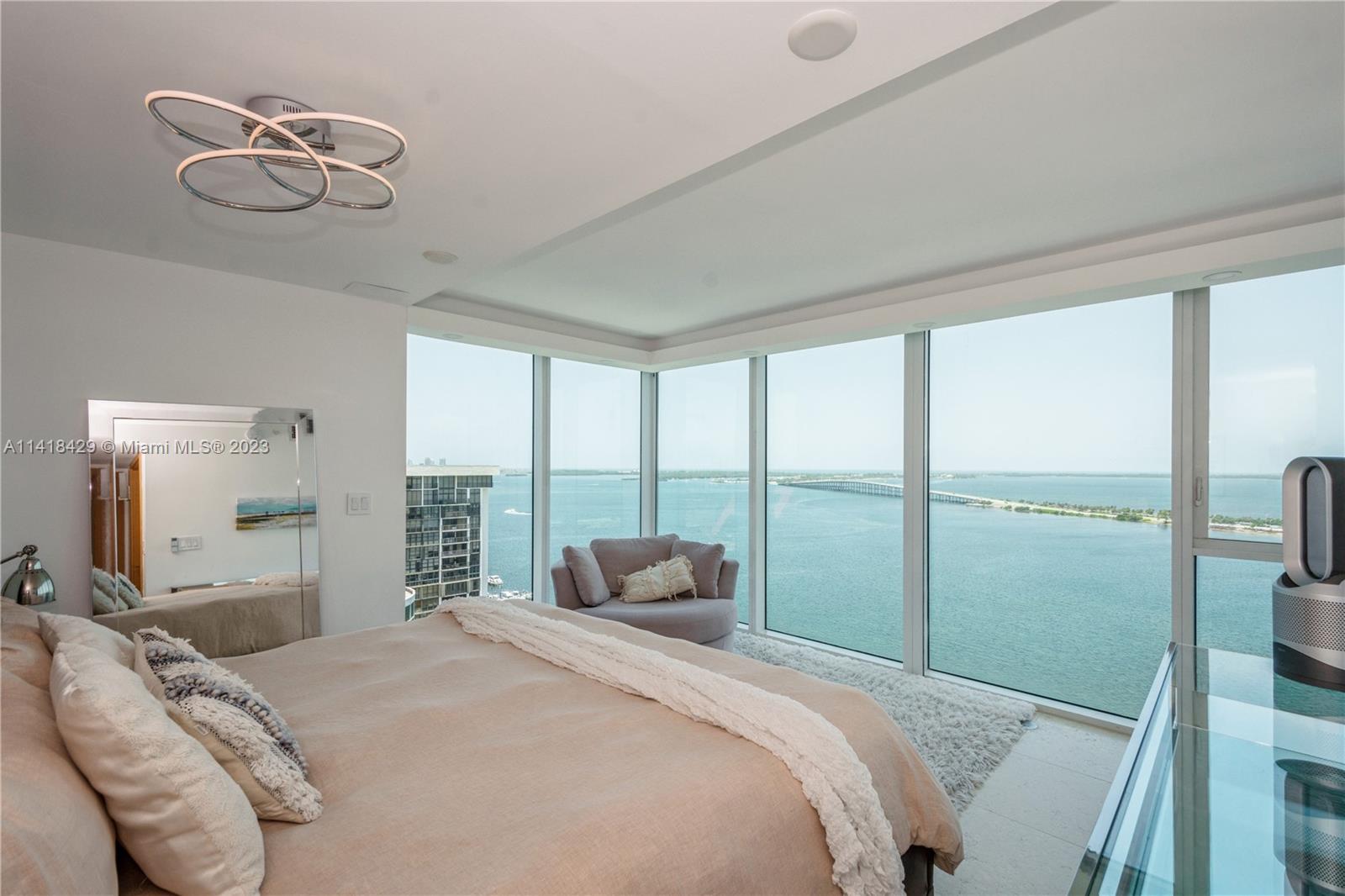 2101 Brickell Ave Unit: 2106/2107