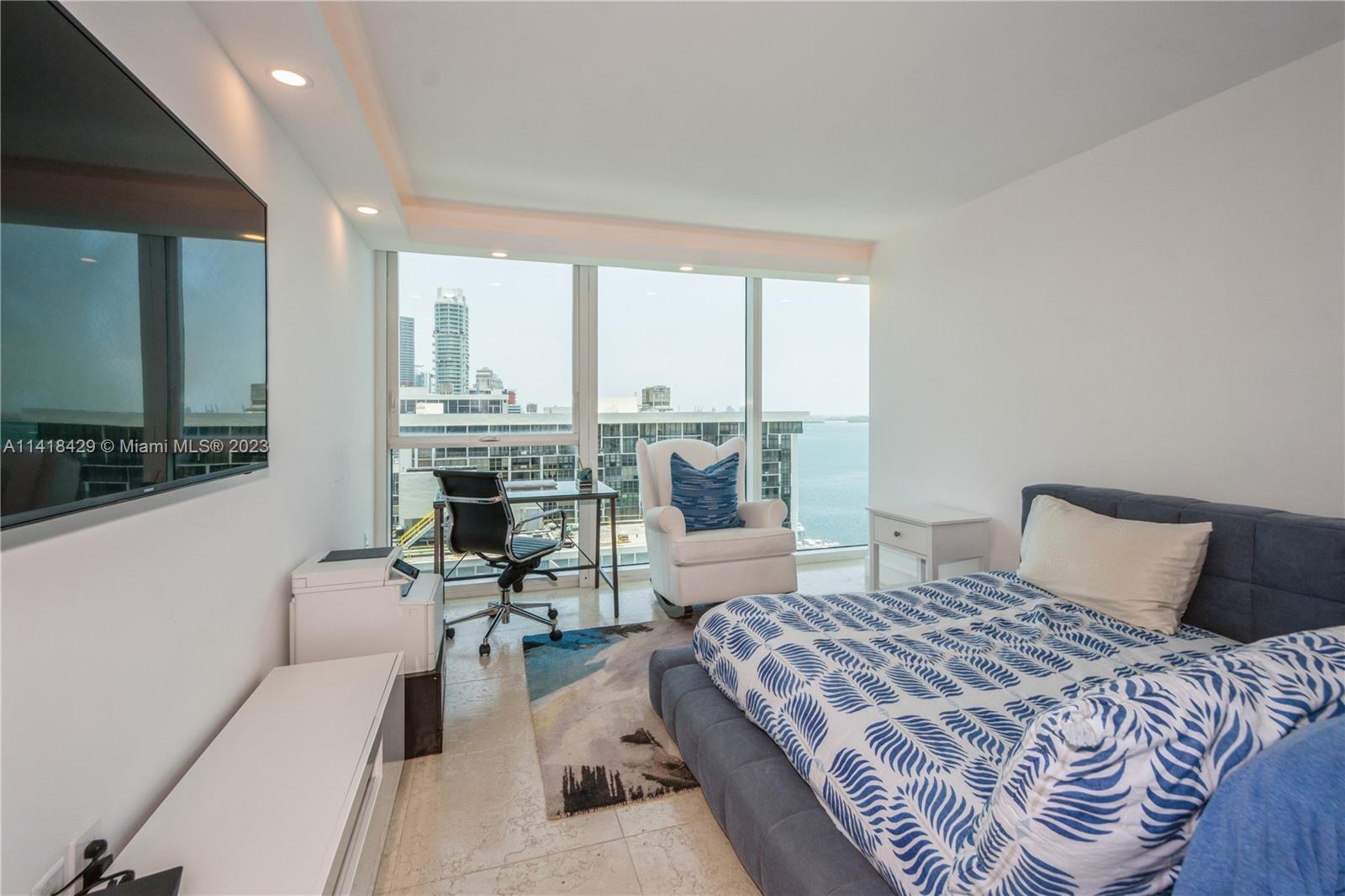 2101 Brickell Ave Unit: 2106/2107