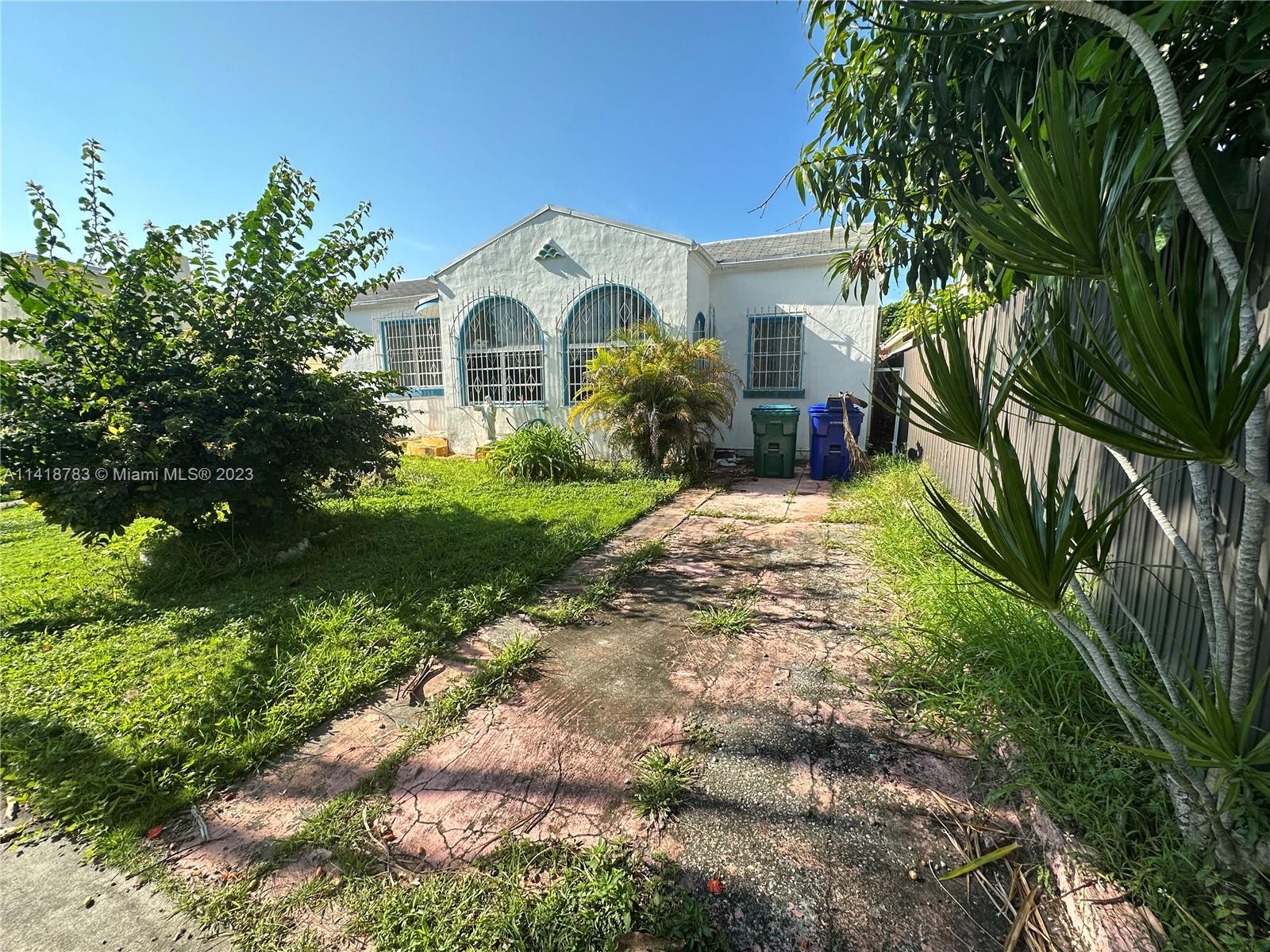 1886 SW 16th Ter