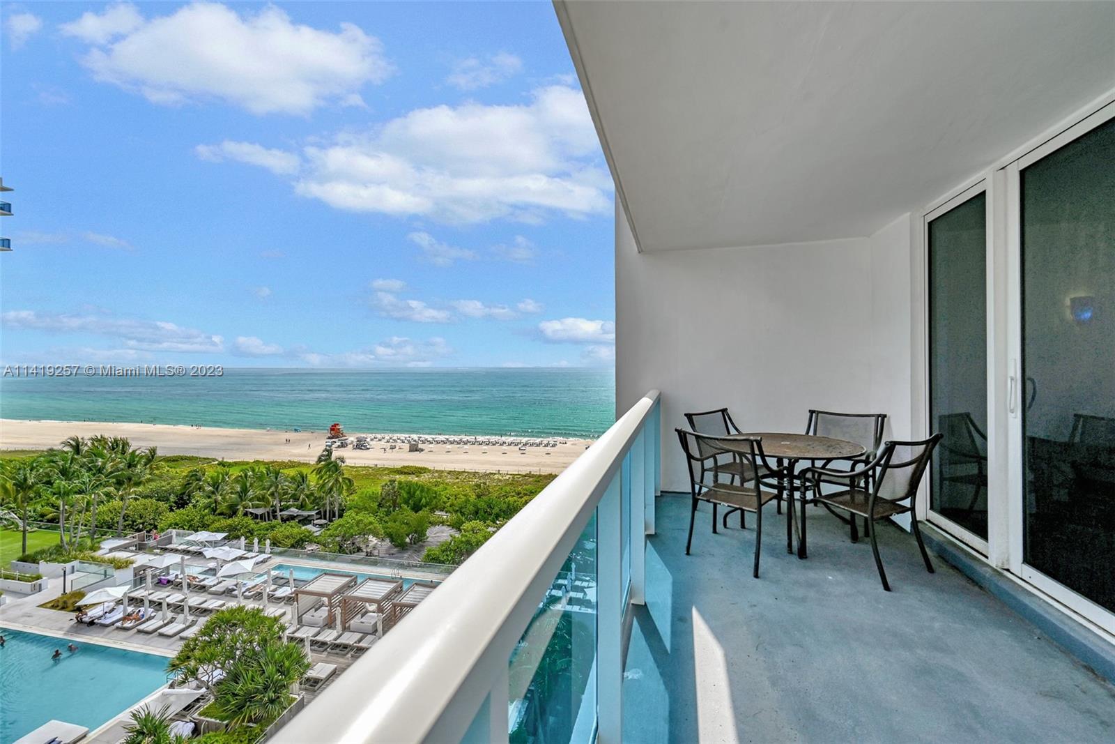 2301 Collins Ave # 1015