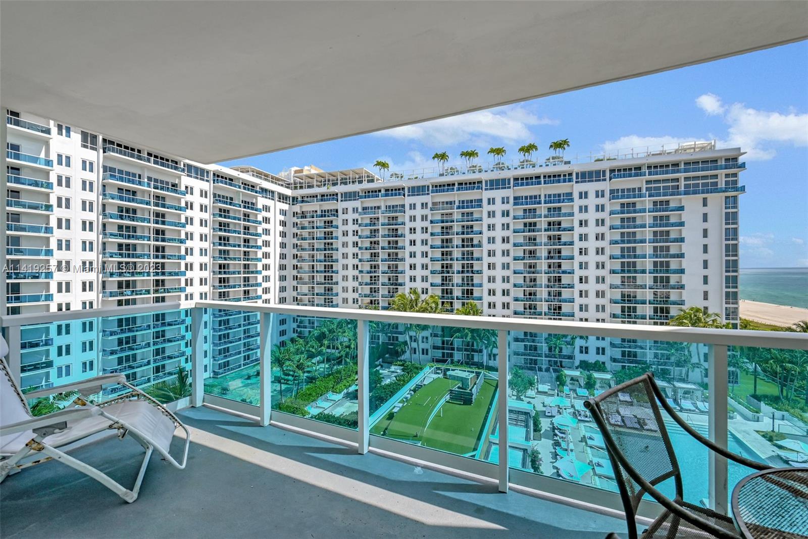 2301 Collins Ave # 1015
