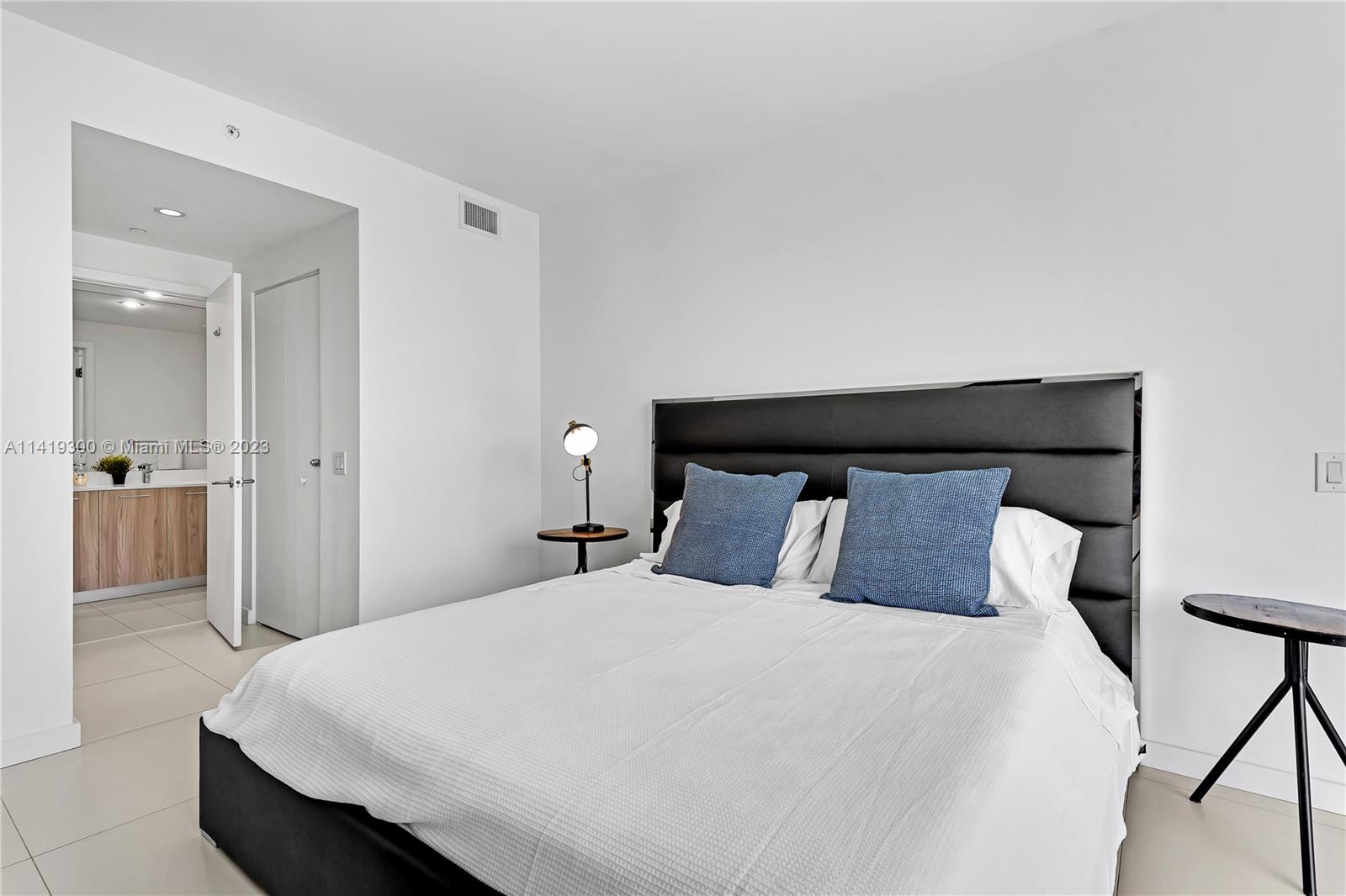 501 NE 31st St # 1607