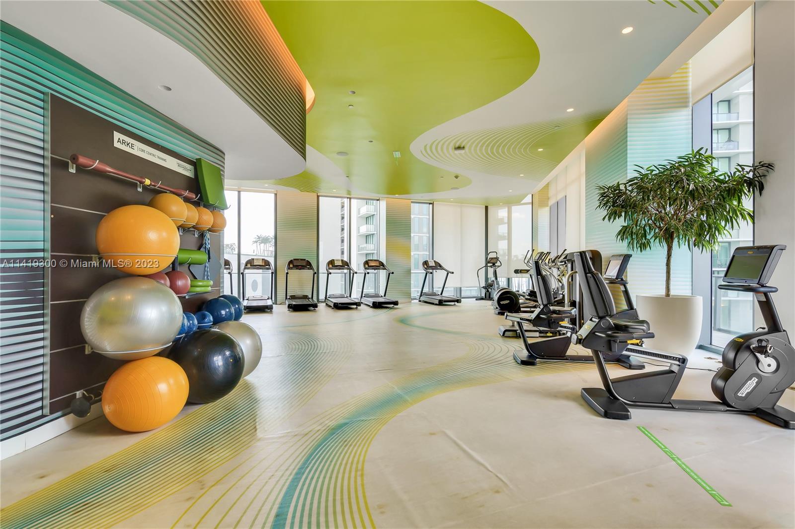 501 NE 31st St # 1607