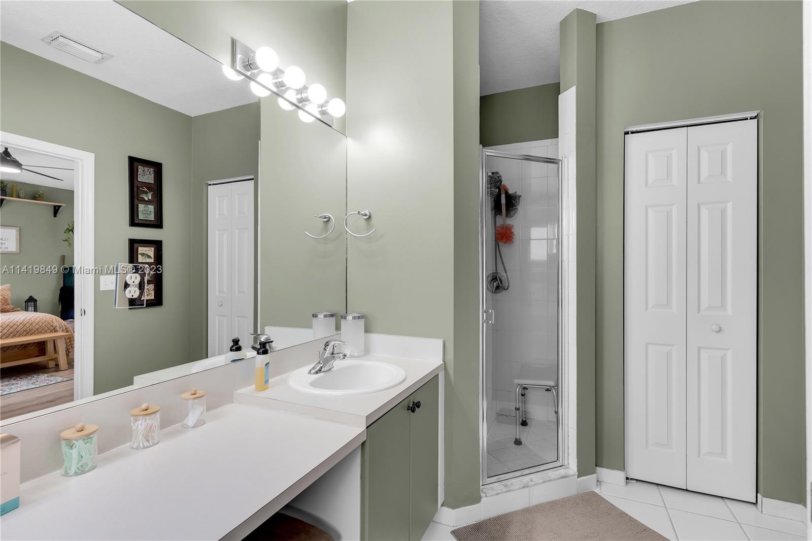 2459 SE 19th St