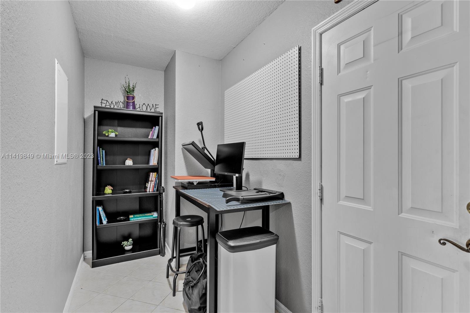 2459 SE 19th St