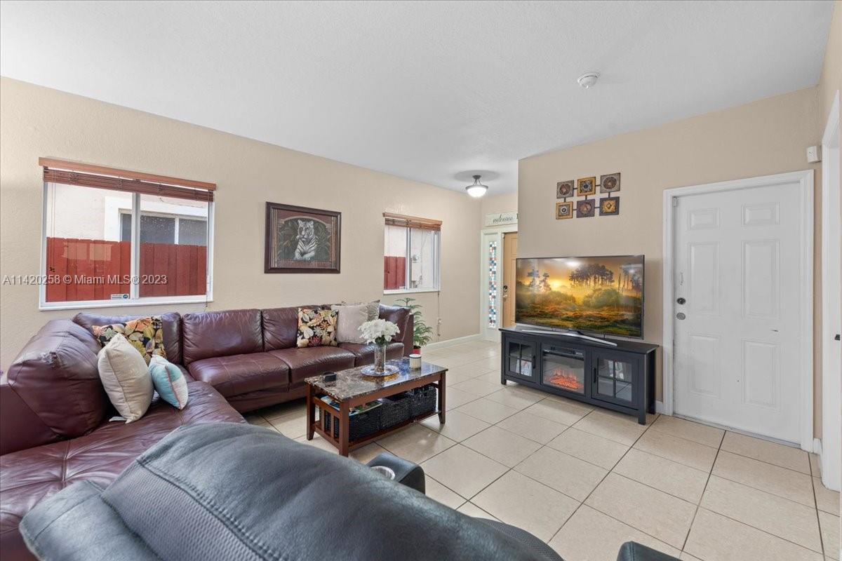 384 NE 34th Ter