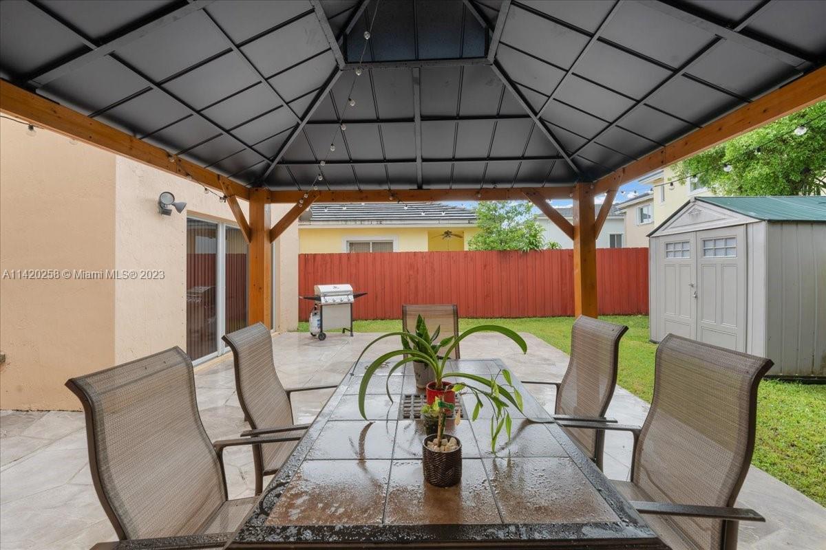 384 NE 34th Ter