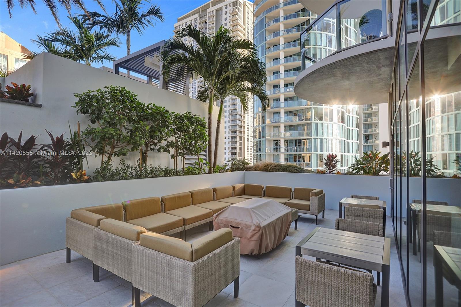 100 E Las Olas Blvd # 3703