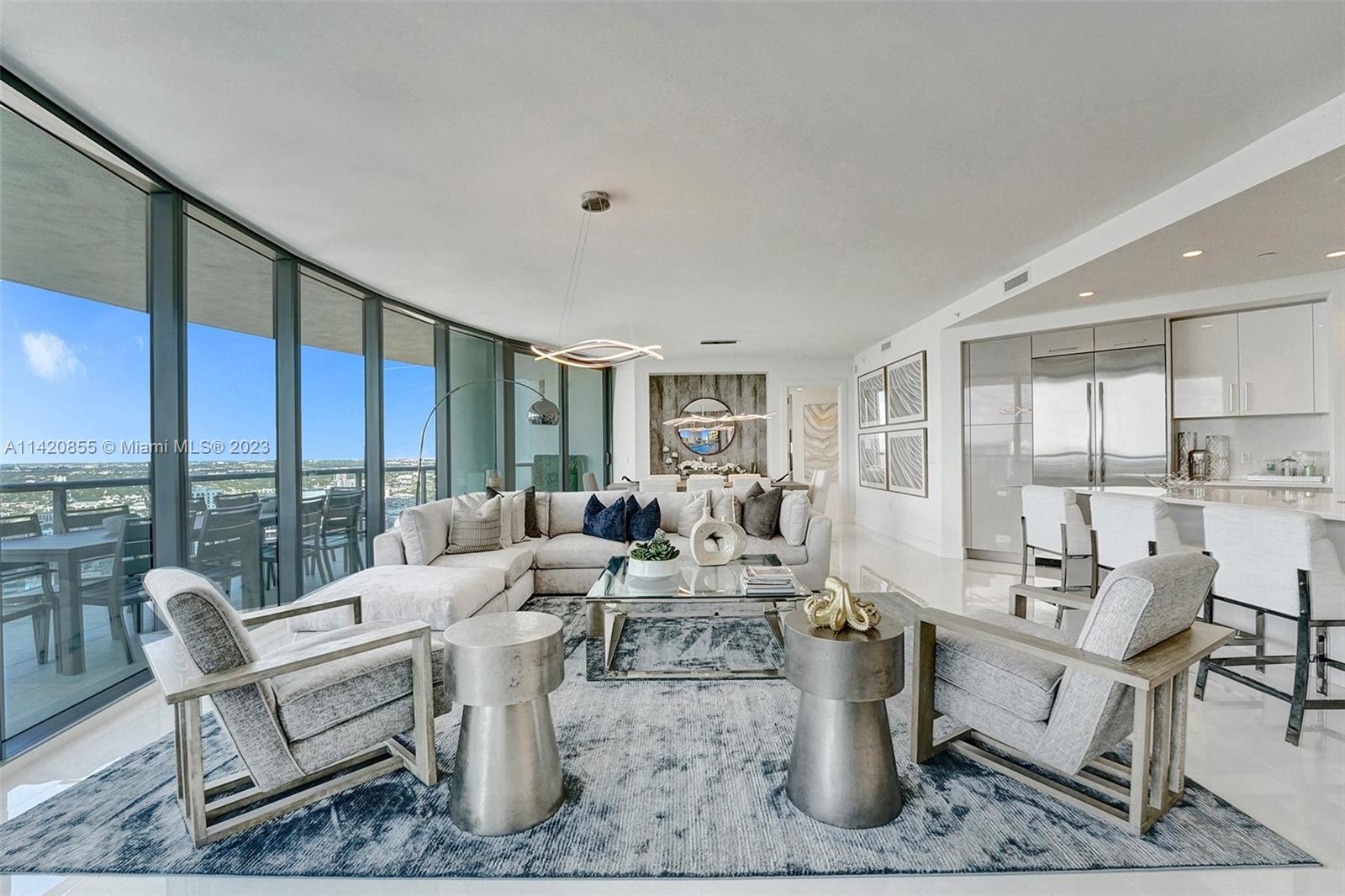 100 E Las Olas Blvd # 3703