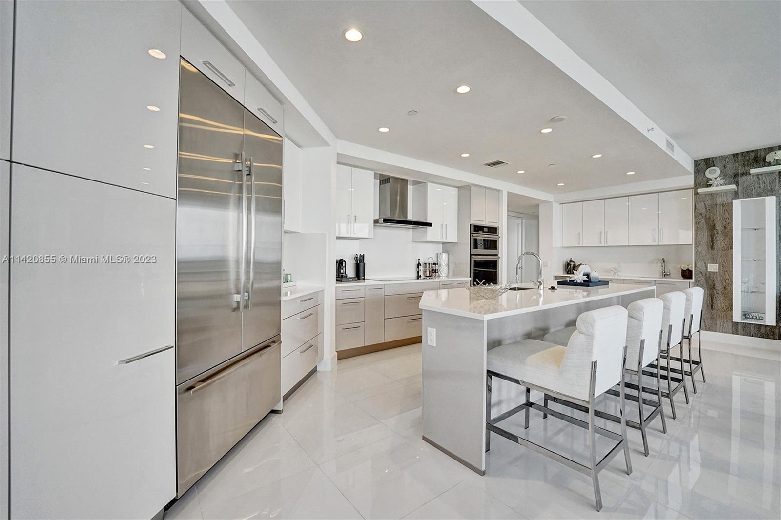 100 E Las Olas Blvd # 3703