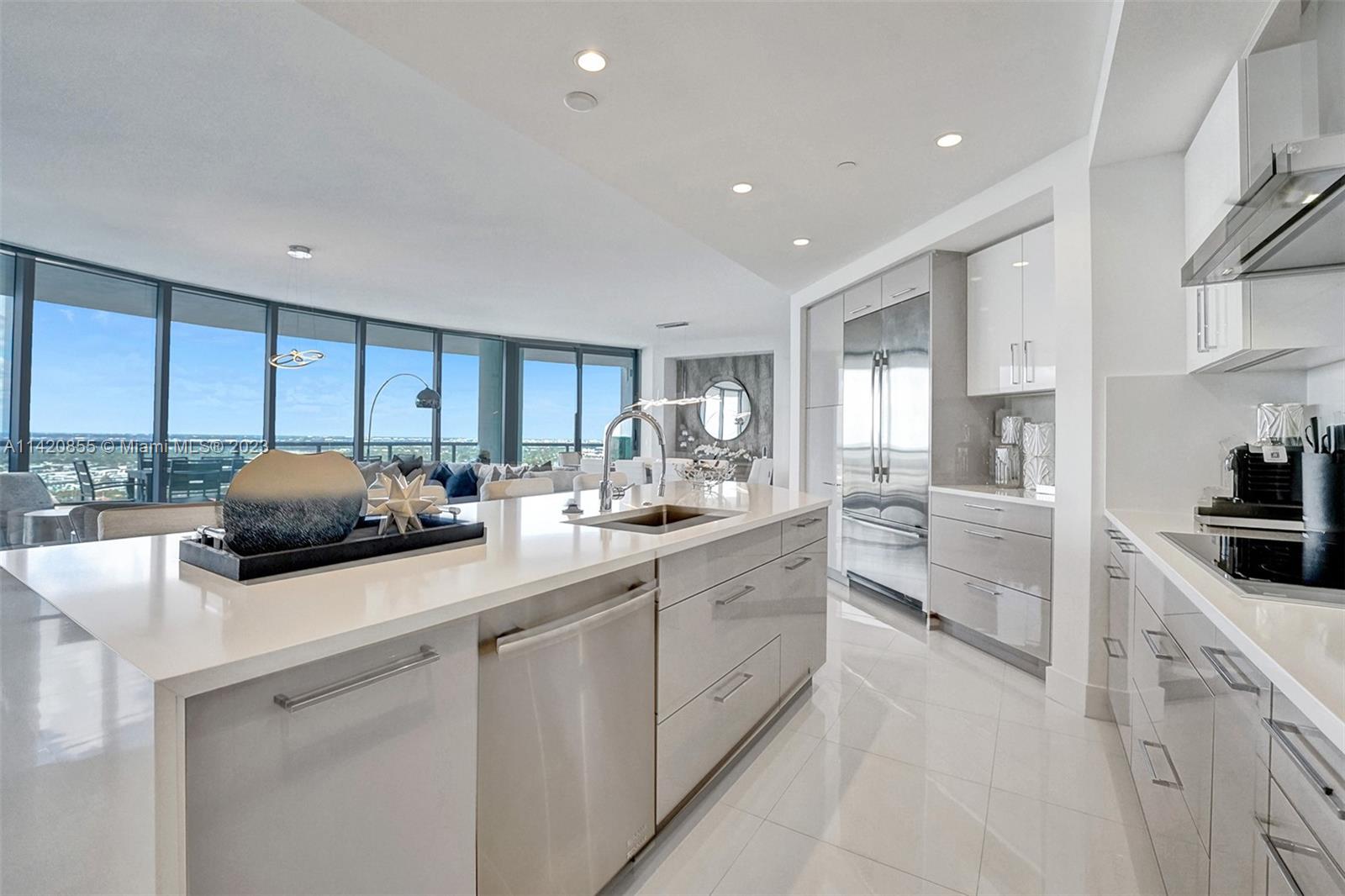 100 E Las Olas Blvd # 3703