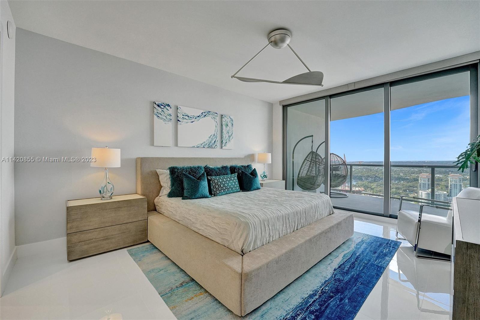 100 E Las Olas Blvd # 3703