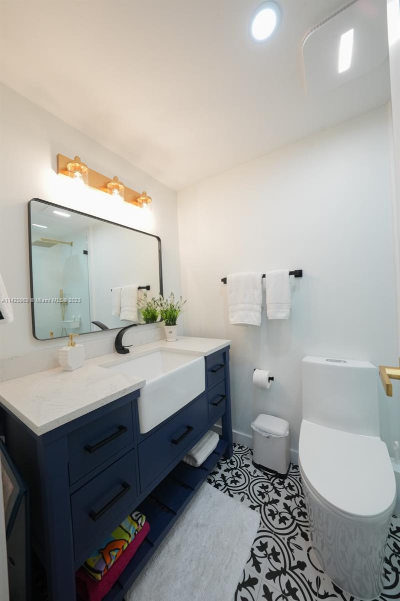 200 Diplomat Pkwy # 820