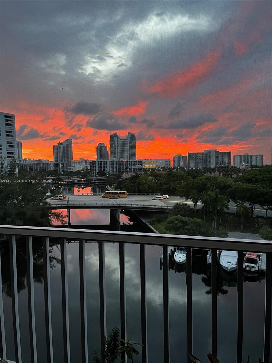 200 Diplomat Pkwy # 820