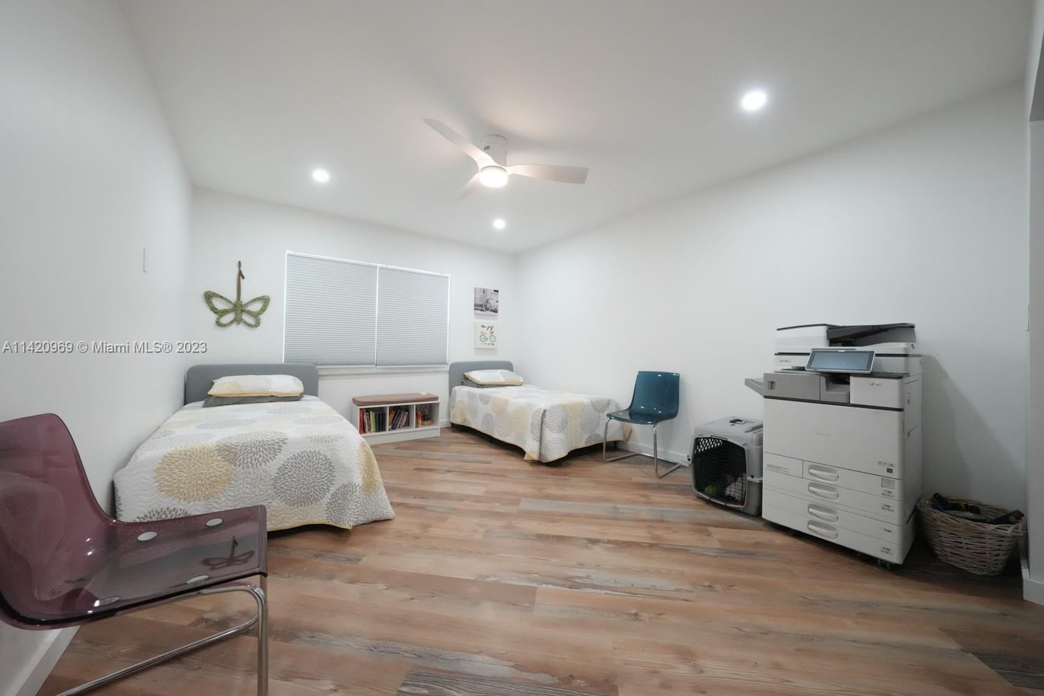 200 Diplomat Pkwy # 820