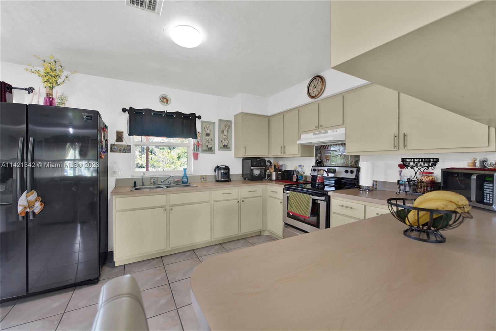 1480 SW 17th ST