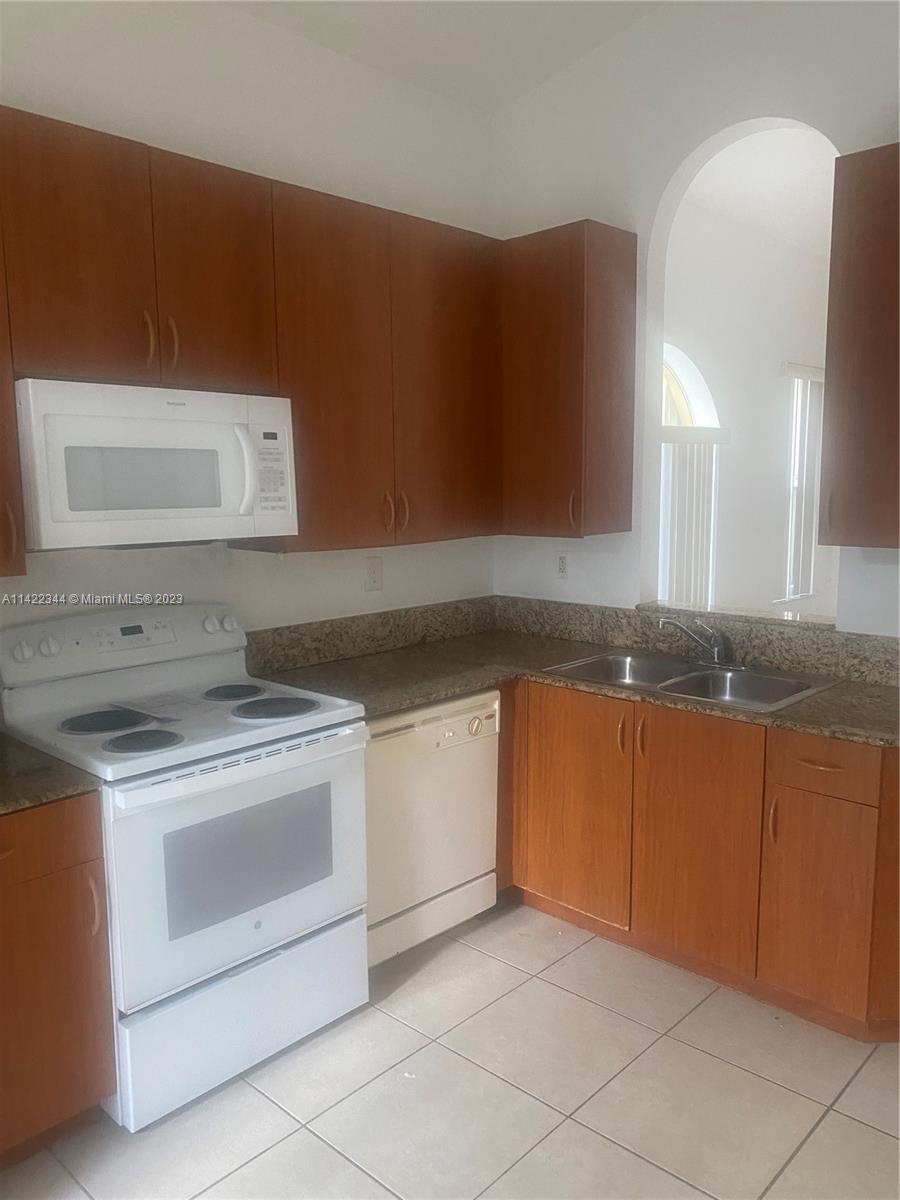 2452 SE 14th Ave # 284