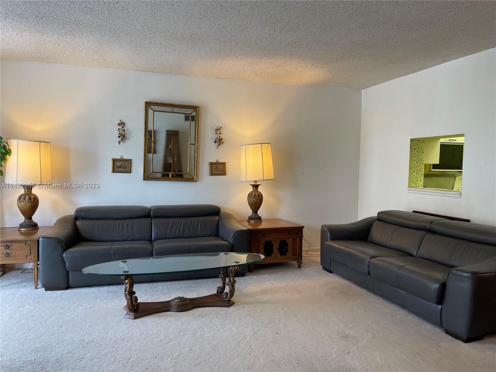 401 NE 14TH AVE Unit: 204