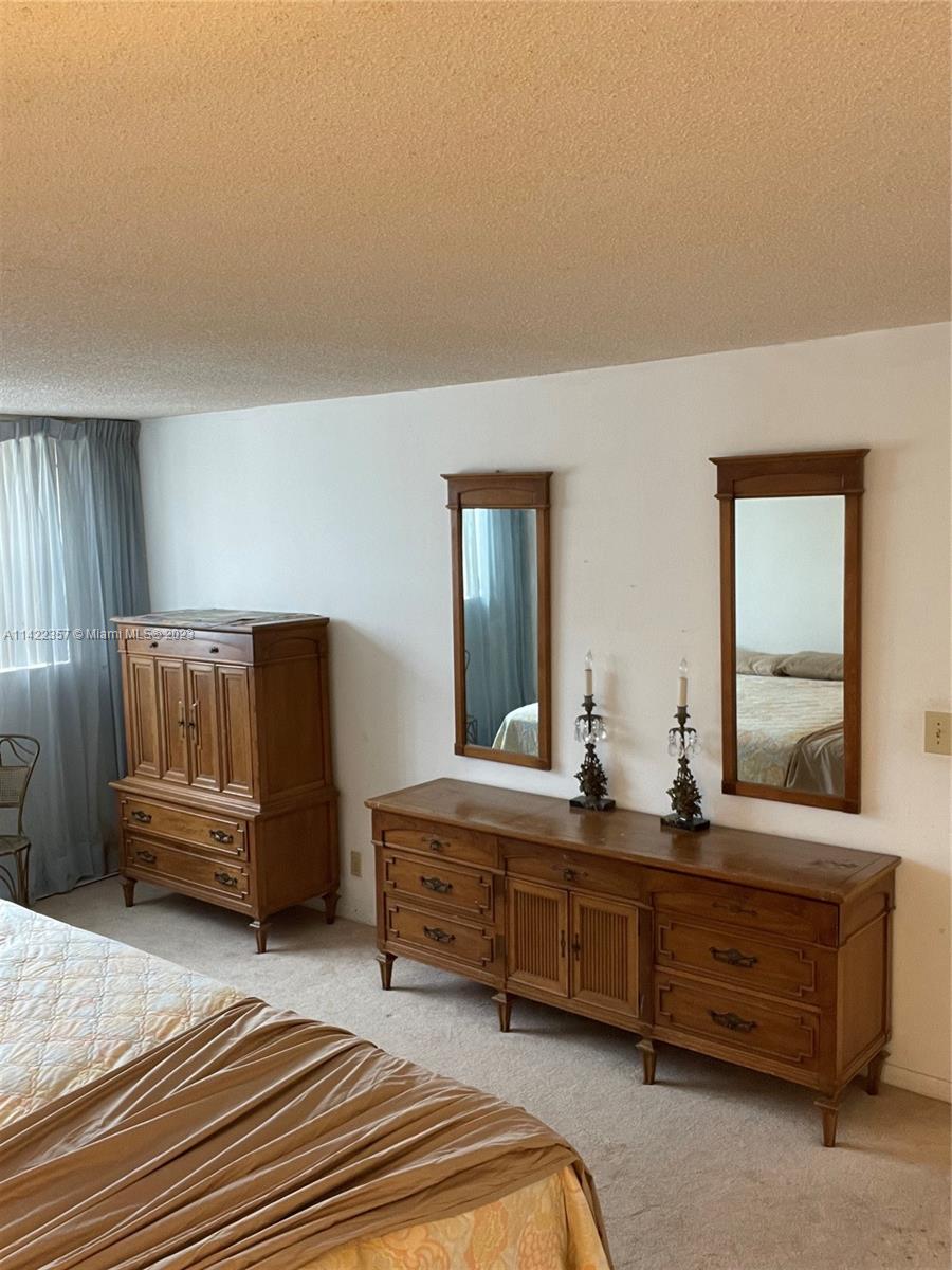 401 NE 14TH AVE Unit: 204