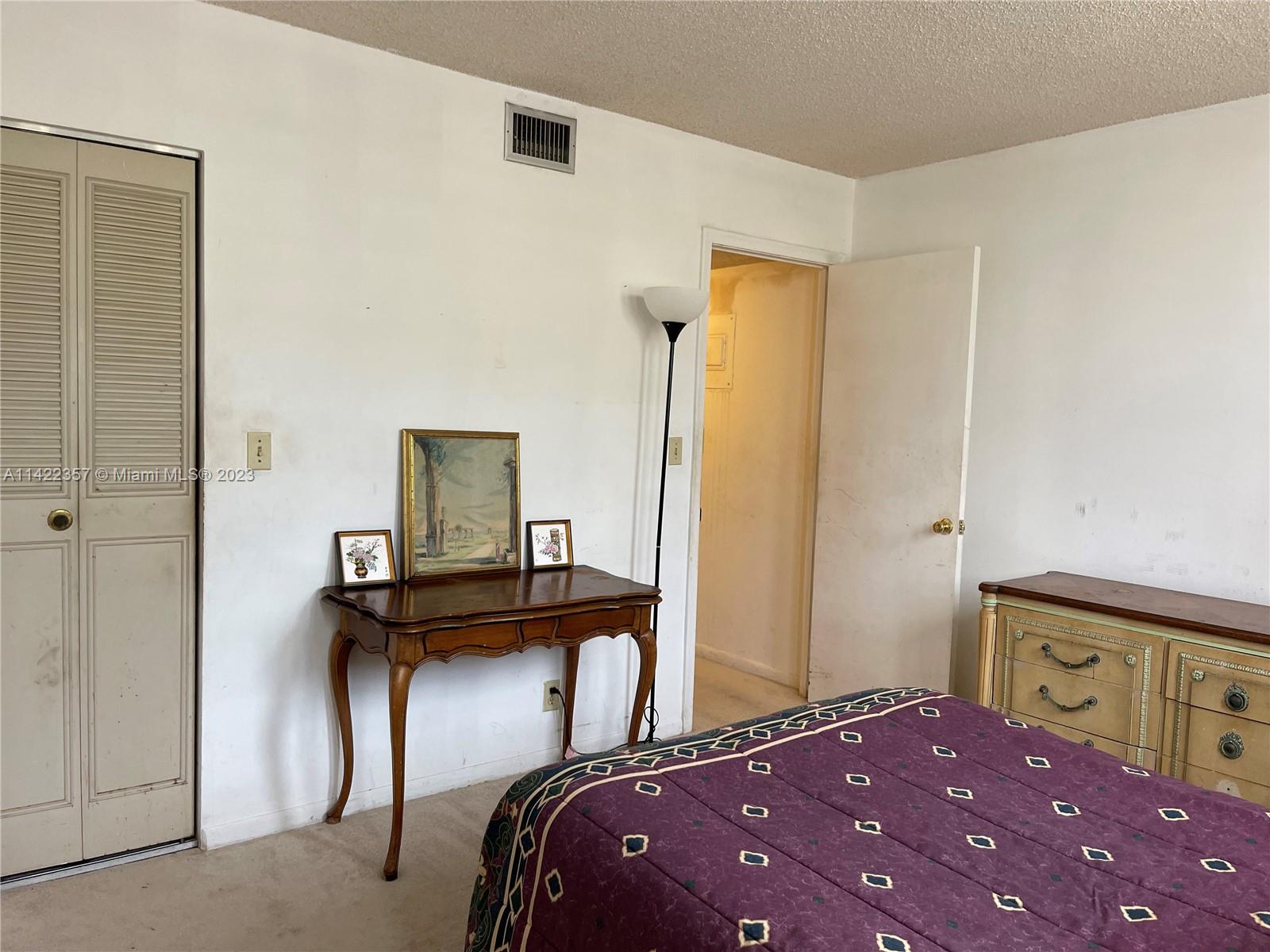 401 NE 14TH AVE Unit: 204