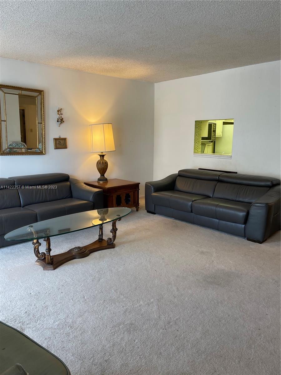 401 NE 14TH AVE Unit: 204
