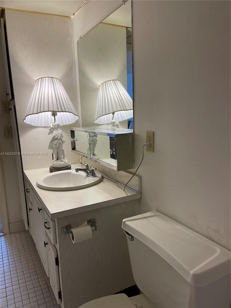 401 NE 14TH AVE Unit: 204