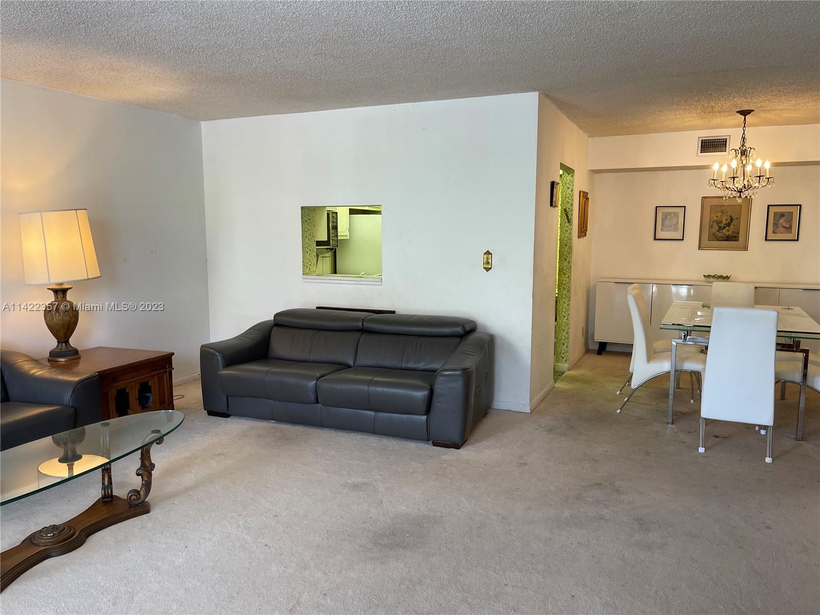 401 NE 14TH AVE Unit: 204
