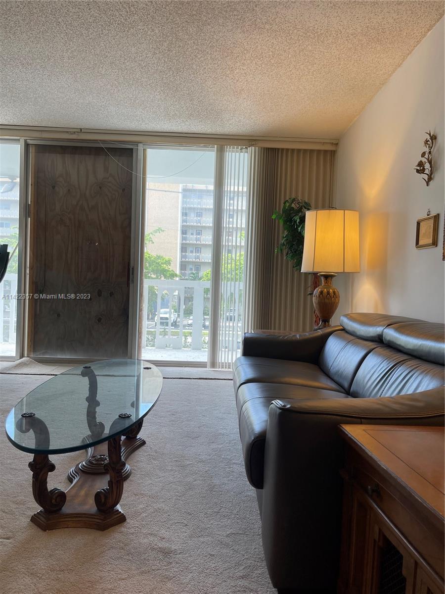 401 NE 14TH AVE Unit: 204