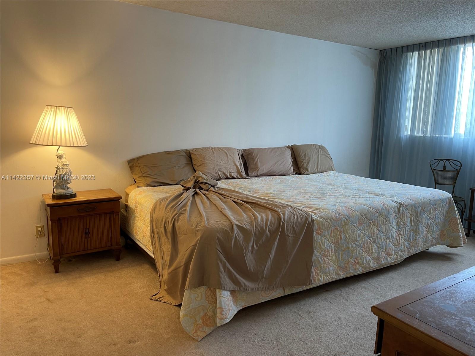 401 NE 14TH AVE Unit: 204
