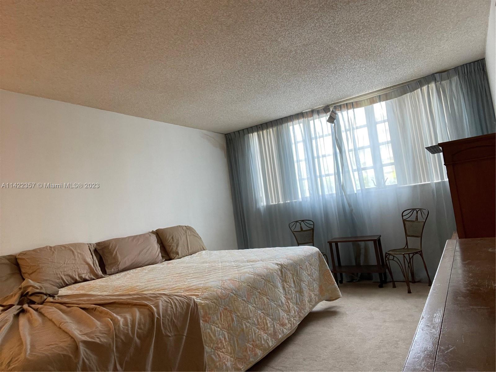 401 NE 14TH AVE Unit: 204