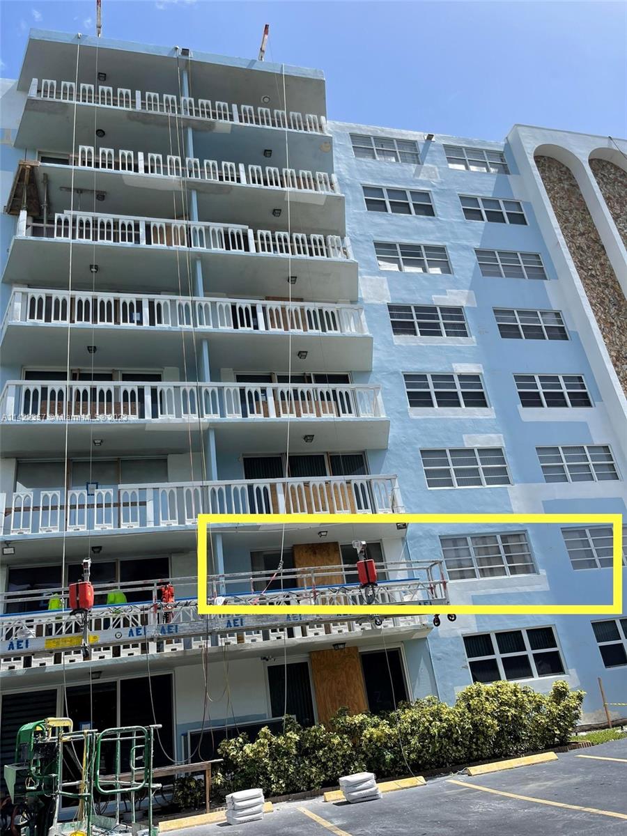 401 NE 14TH AVE Unit: 204